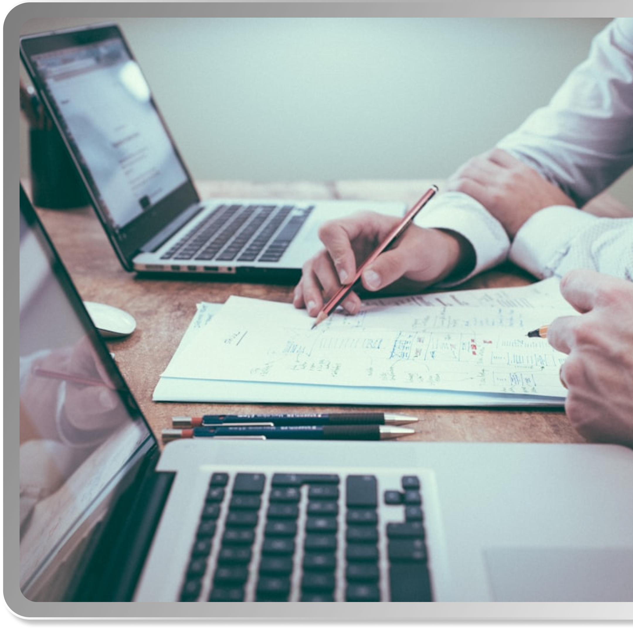 Softngeeks Customer Care – AI-driven SaaS solution for CRM, support automation, and enhanced customer experience. Streamline interactions and improve client management.